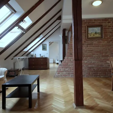 Appartement Generous Attic *
